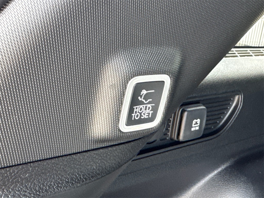 2025 Jeep Grand Cherokee Limited photo 8