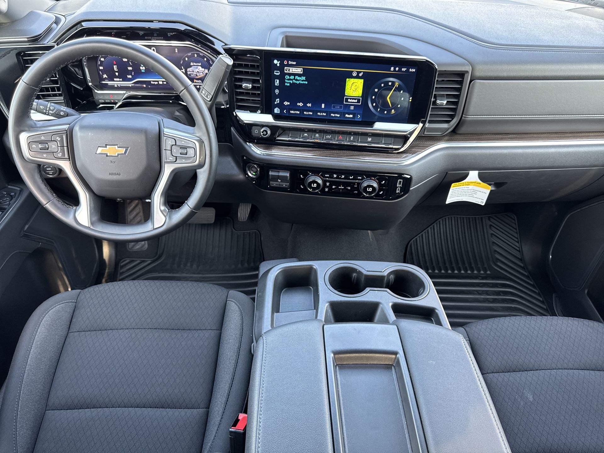 2025 Chevrolet Silverado 1500 LT photo 9