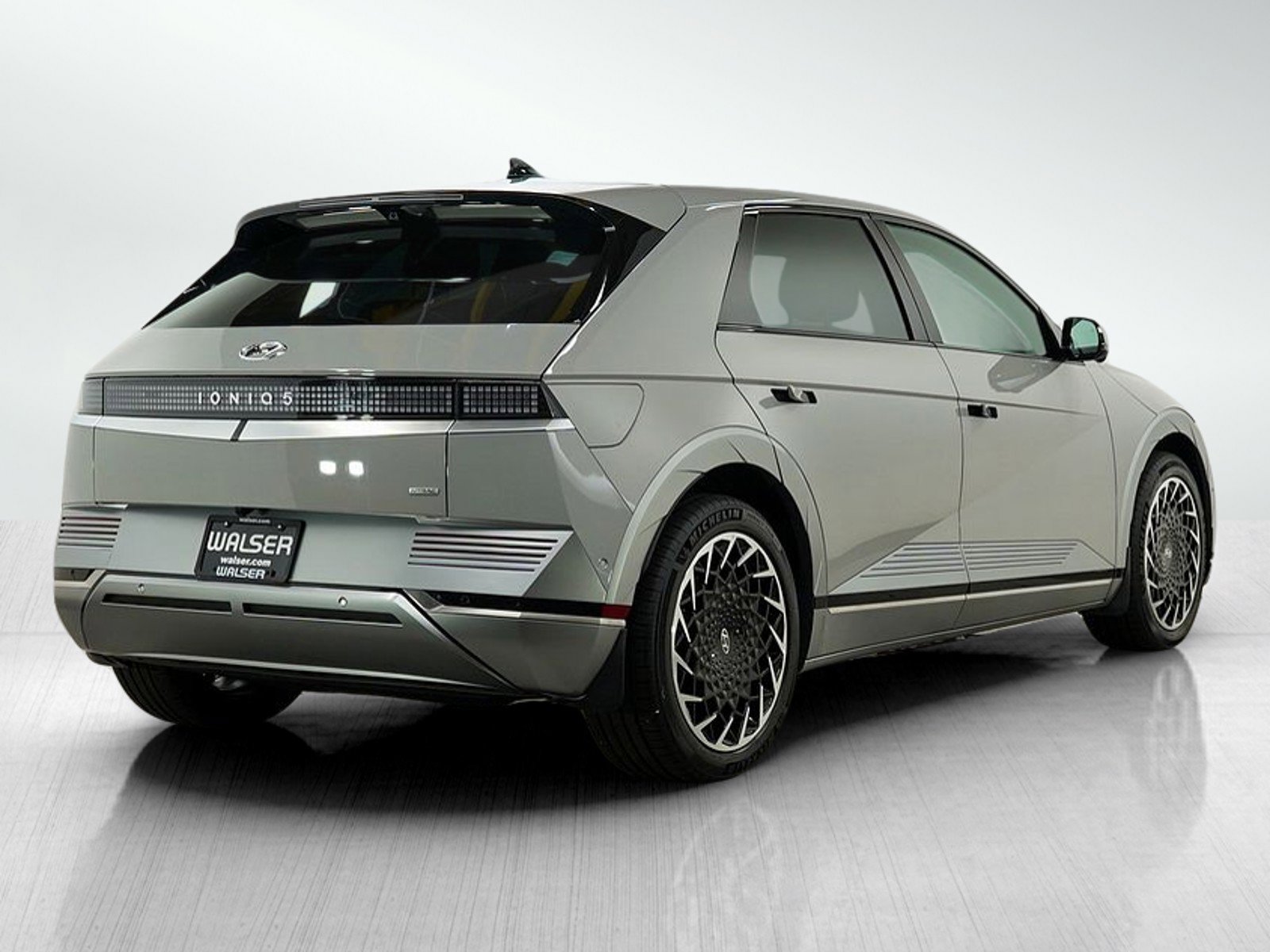 2024 Hyundai Ioniq 5 Limited photo 4
