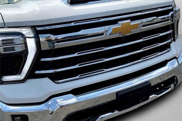 2024 Chevrolet Silverado 2500HD LTZ photo 30