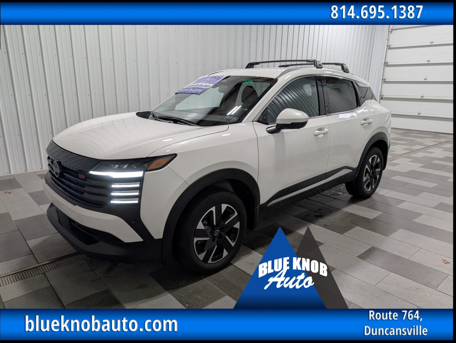 2025 Nissan Kicks SR's photo