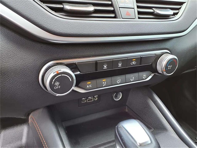 2021 Nissan Altima 2.5 SR photo 14
