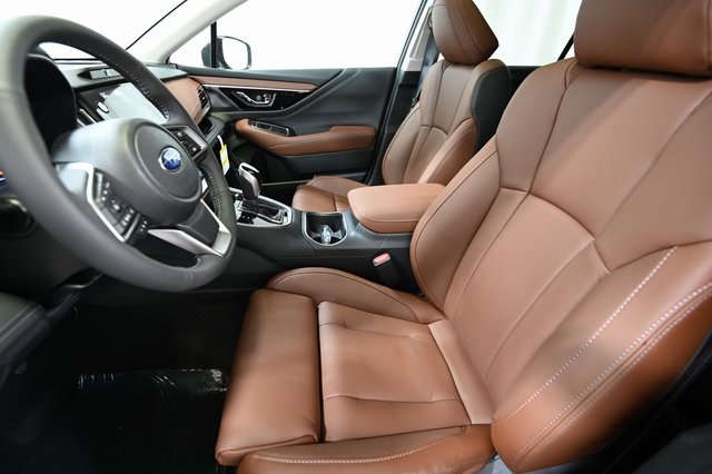 2025 Subaru Outback Touring photo 5