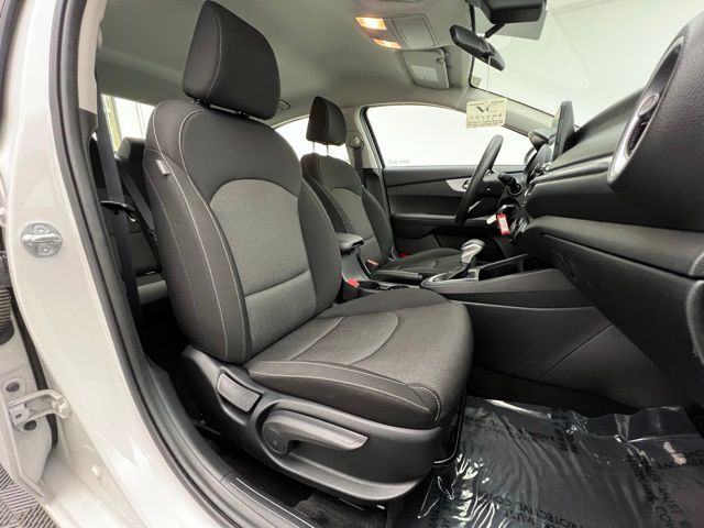 2024 Kia Forte LXS photo 23
