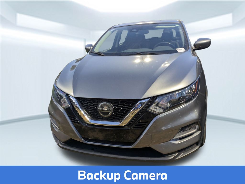 2021 Nissan Rogue Sport S photo 2
