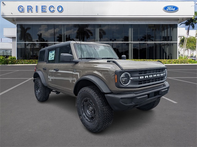 2025 Ford Bronco 4-Door Base's photo