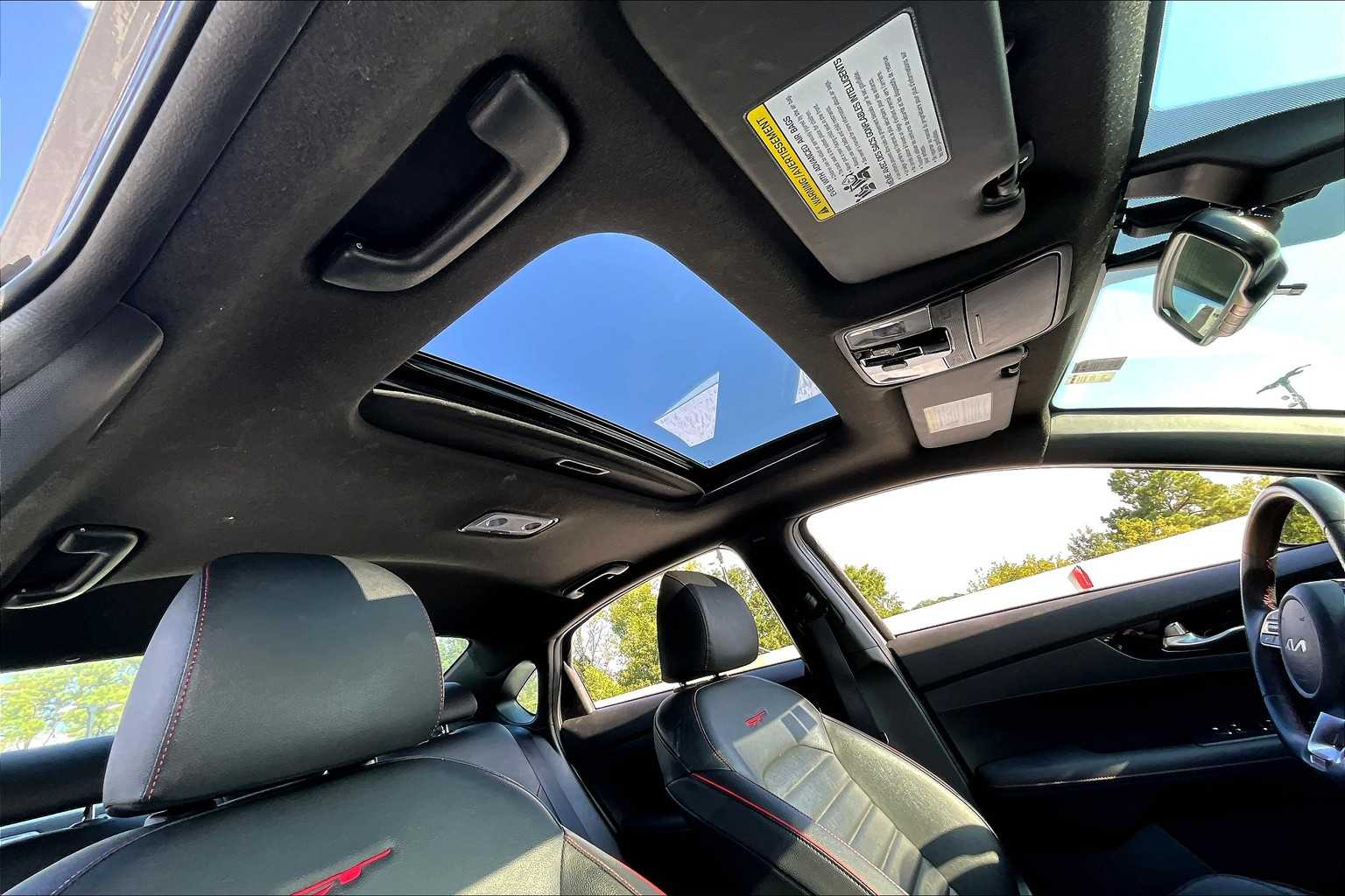 2024 Kia Forte GT photo 12