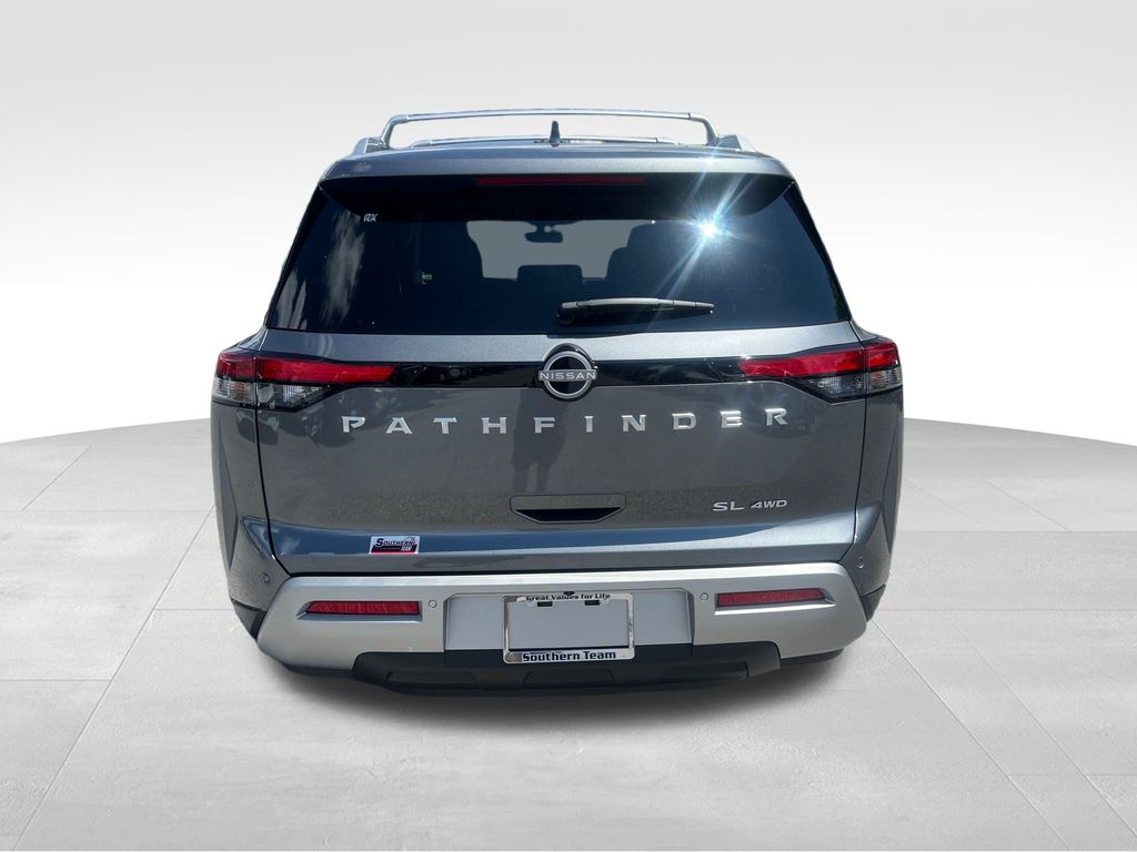 2025 Nissan Pathfinder SL photo 3