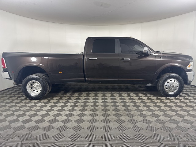 2016 Ram 3500 Laramie photo 2