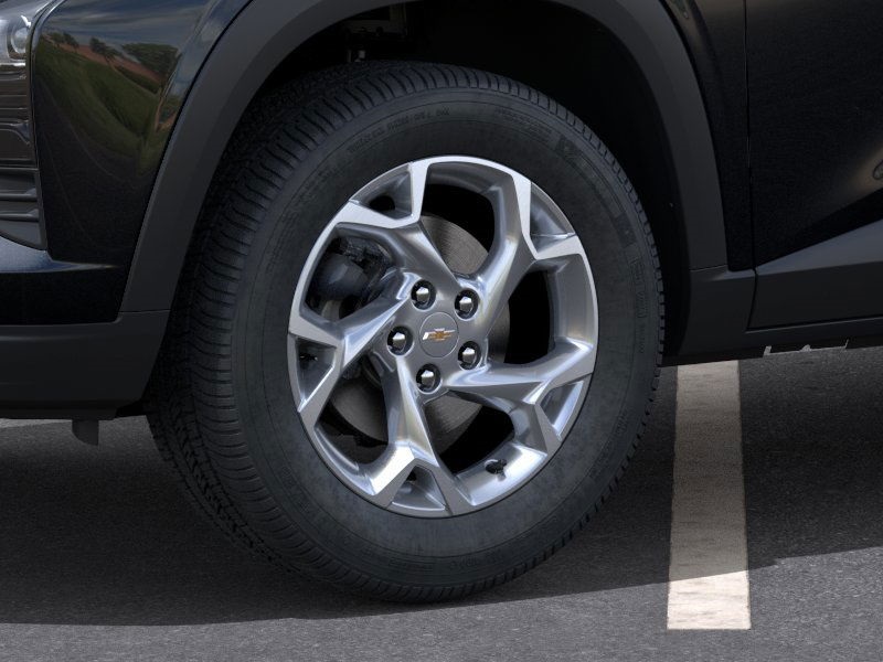 2025 Chevrolet Trax LS photo 4