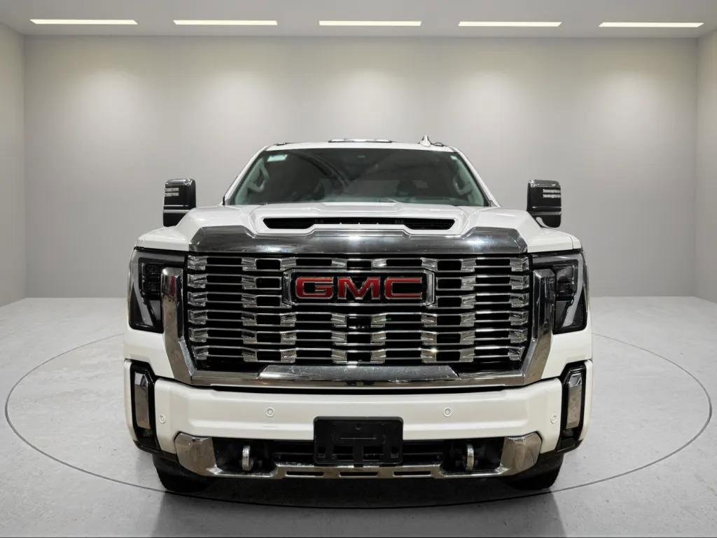 2024 Gmc Sierra 3500 HD Denali photo 4