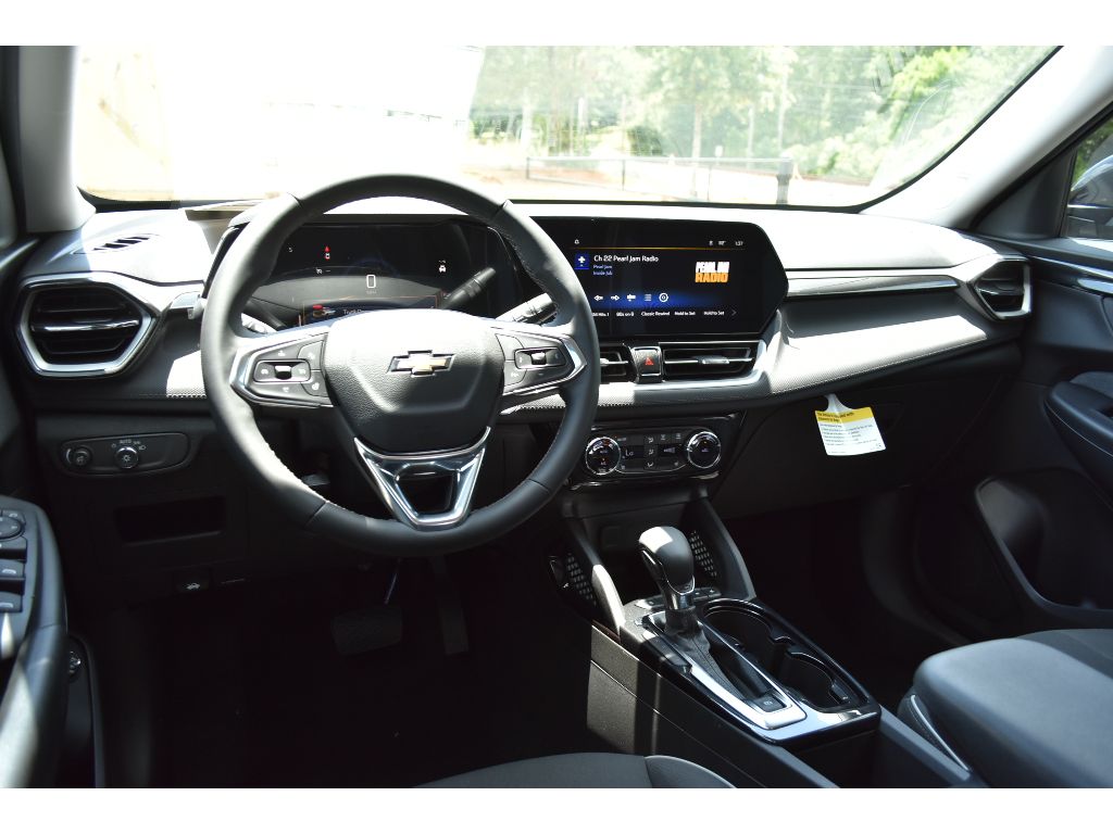 2025 Chevrolet Trailblazer LT photo 13