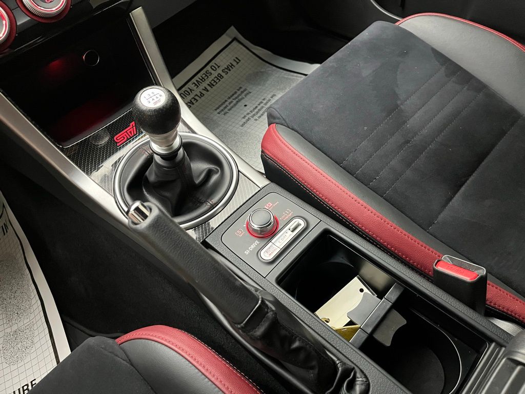 2016 Subaru WRX STI photo 17