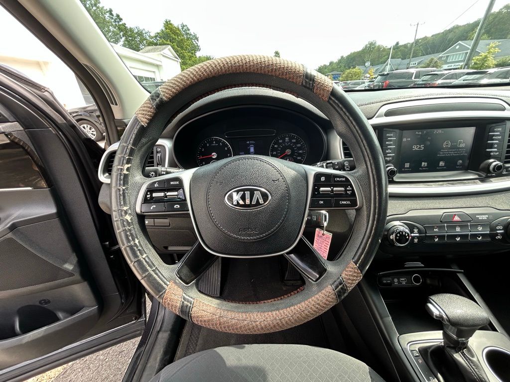 2019 Kia Sorento LX photo 24