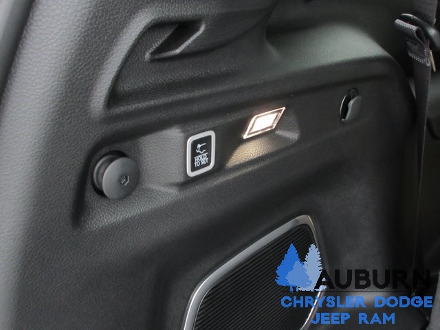 2025 Jeep Grand Cherokee Limited photo 16