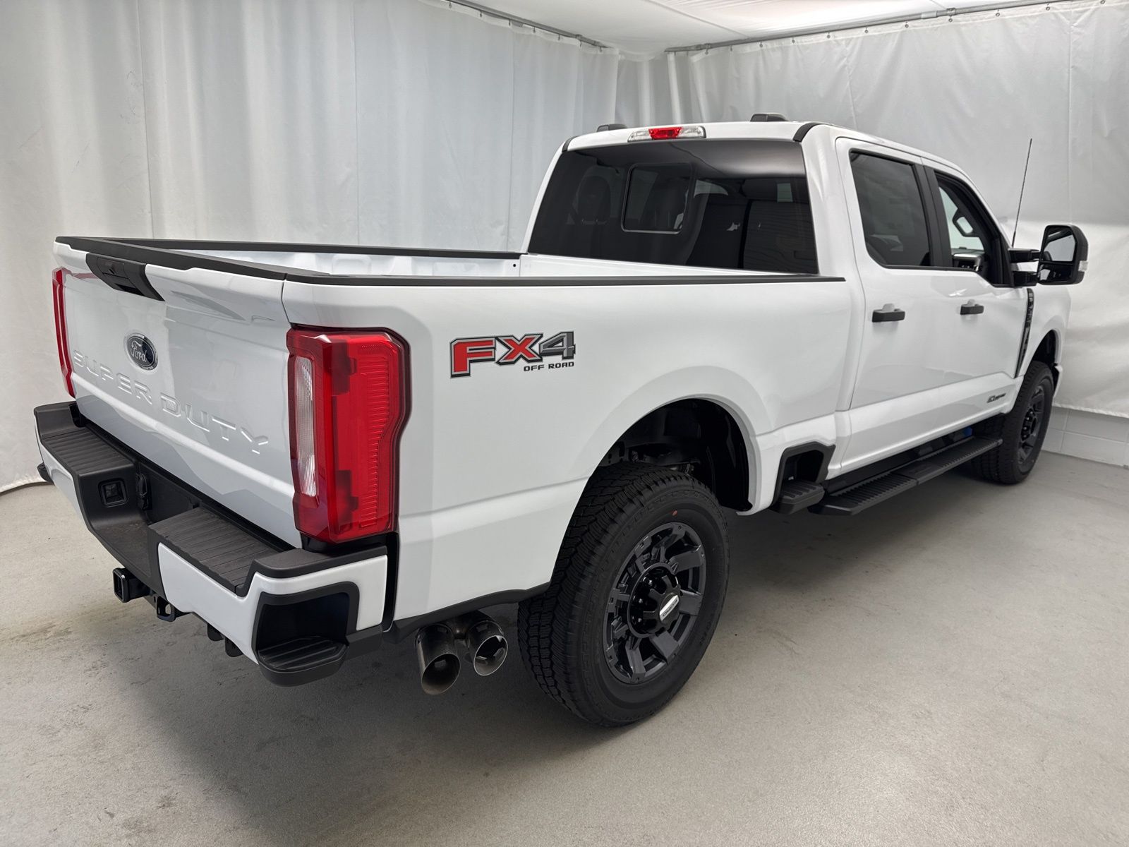2026 Ford F-250 photo 3