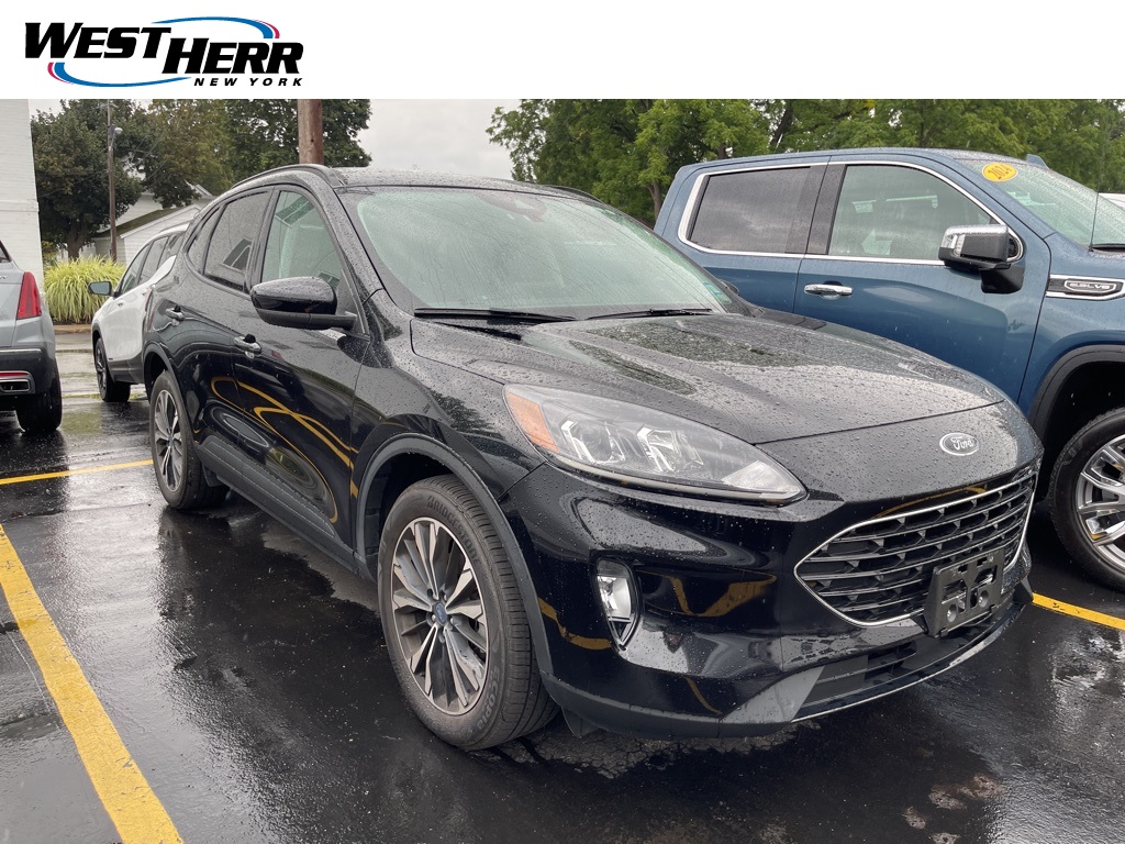 2022 Ford Escape SEL's photo