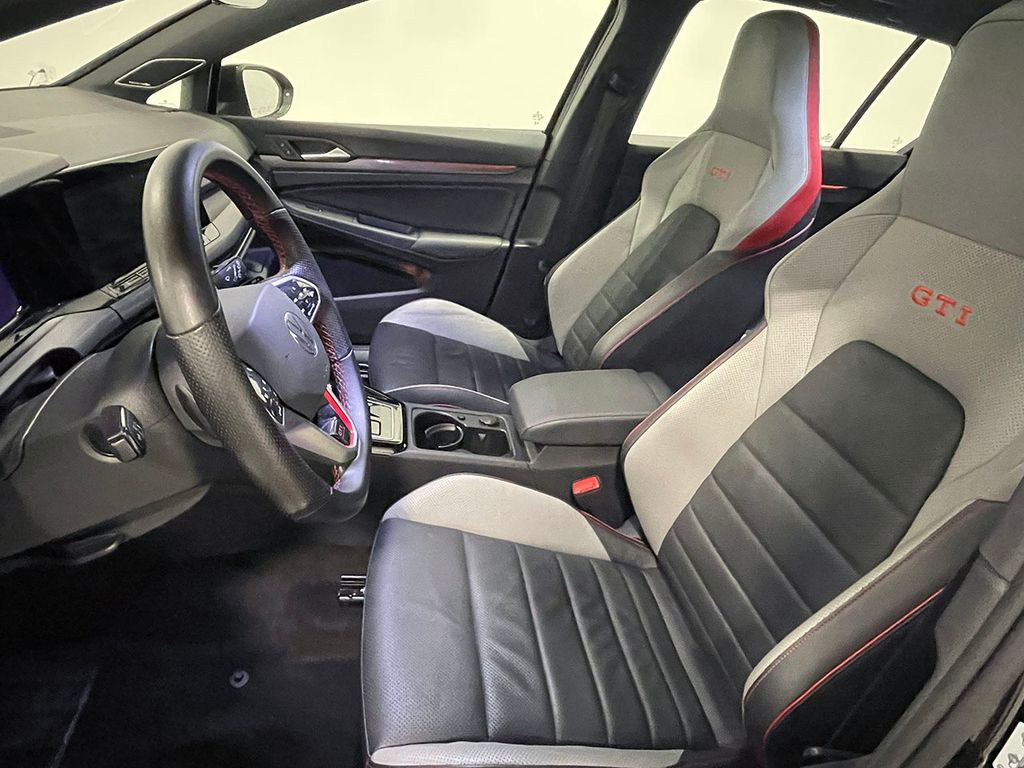2023 Volkswagen Golf GTI SE photo 2