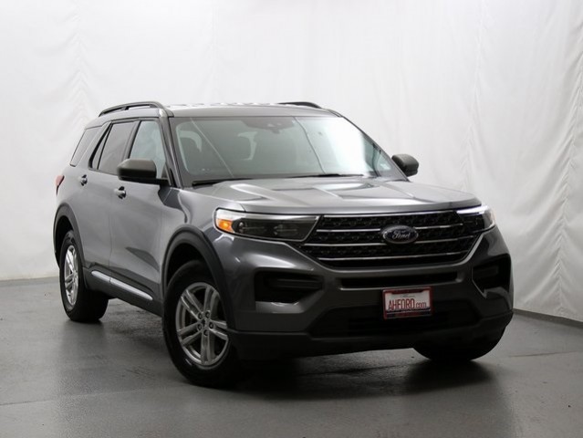 2022 Ford Explorer XLT's photo