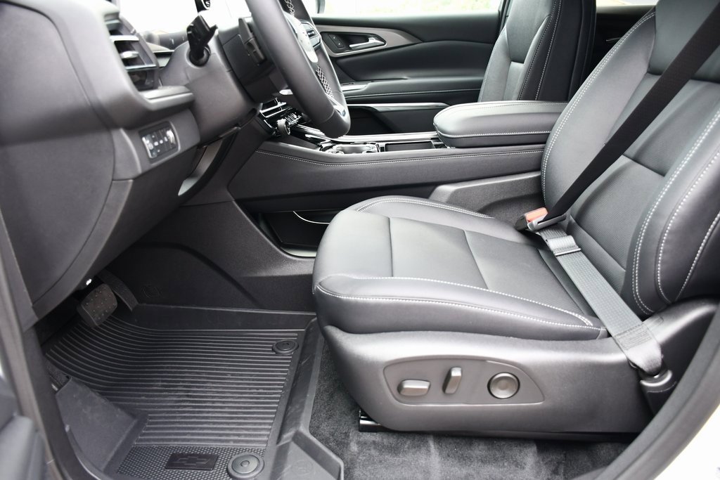 2026 Chevrolet Traverse photo 21