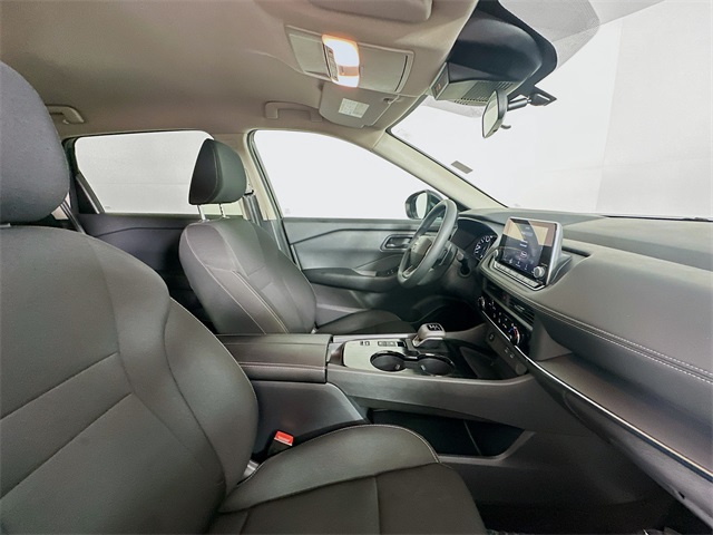 2025 Nissan Rogue S photo 23