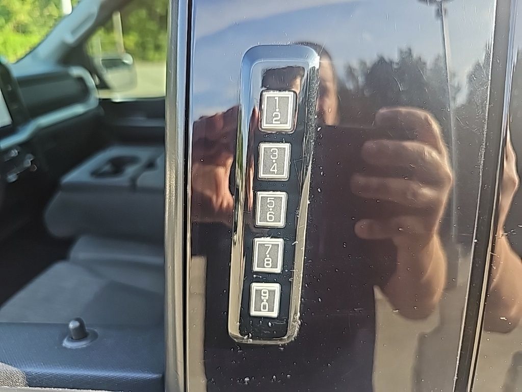 2022 Ford F-150 XLT photo 13