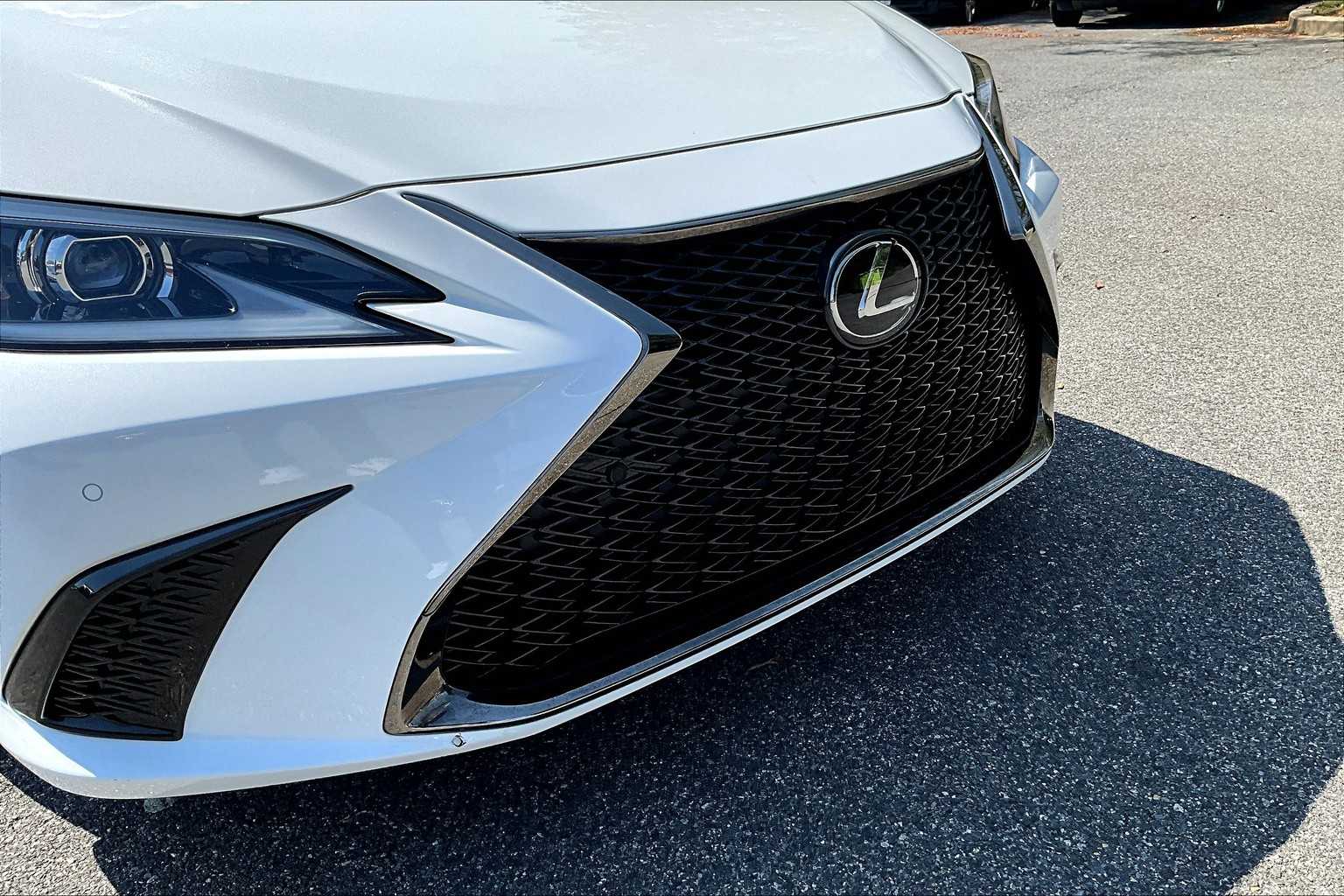 2024 Lexus ES 350 F SPORT Handling photo 28