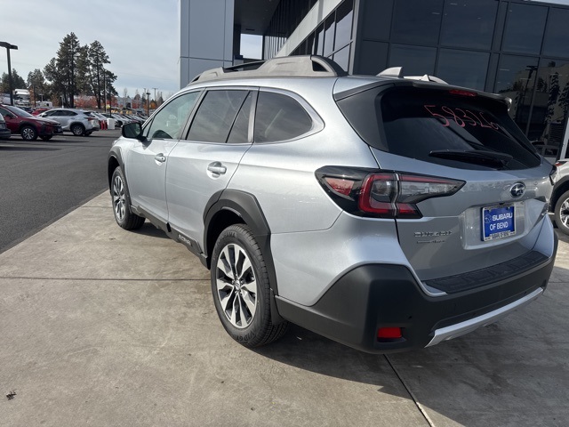 2025 Subaru Outback Limited photo 3