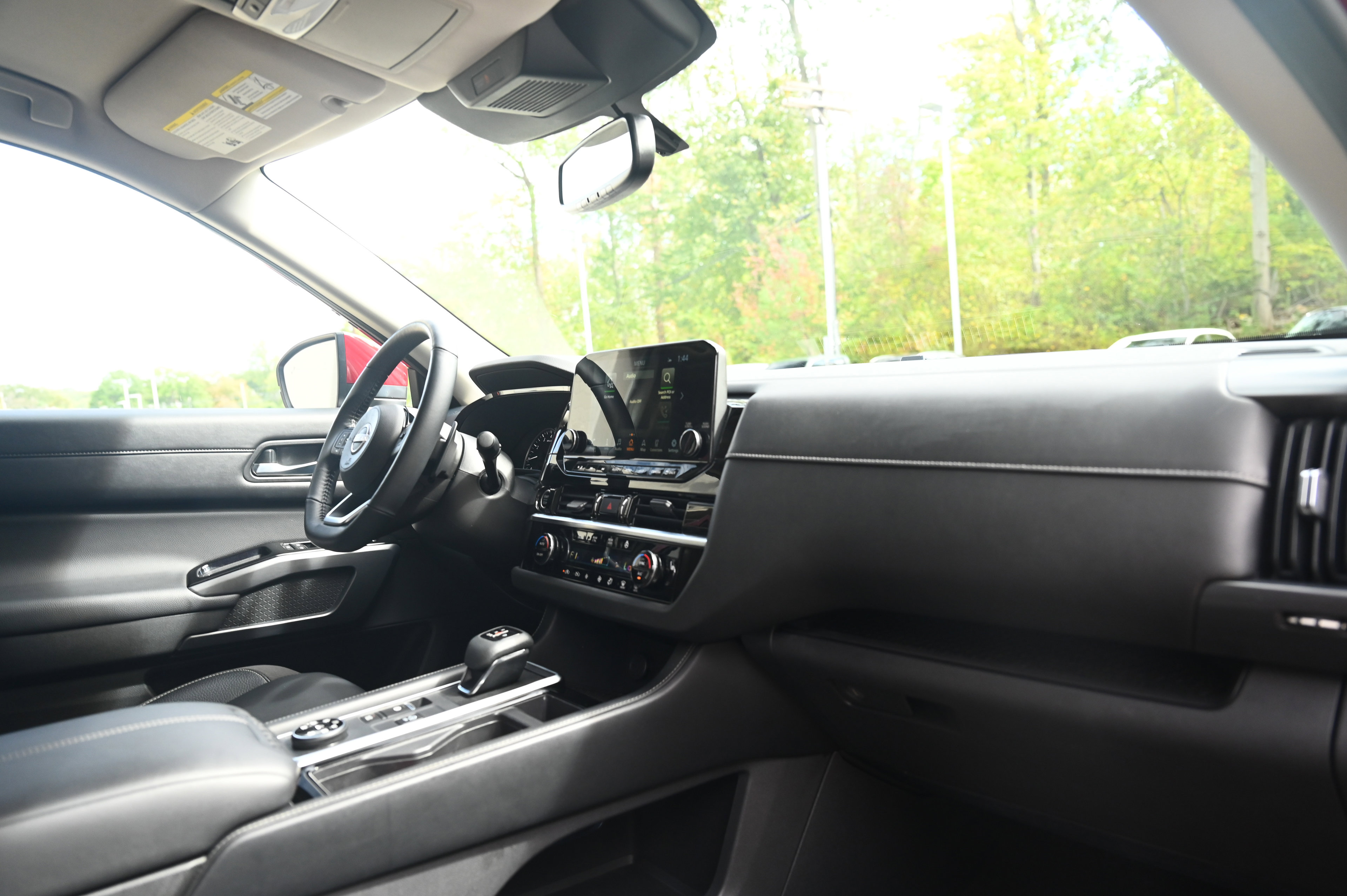 2022 Nissan Pathfinder SL photo 27