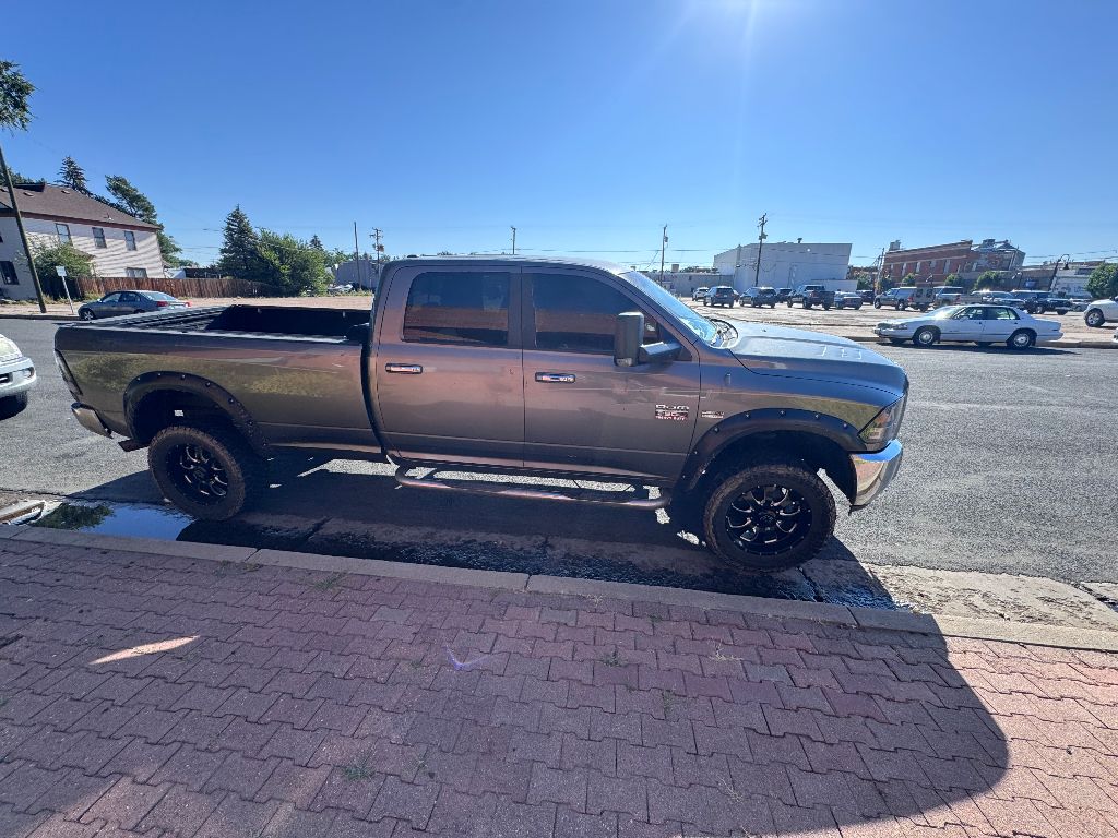 2011 Dodge Ram SLT photo 4