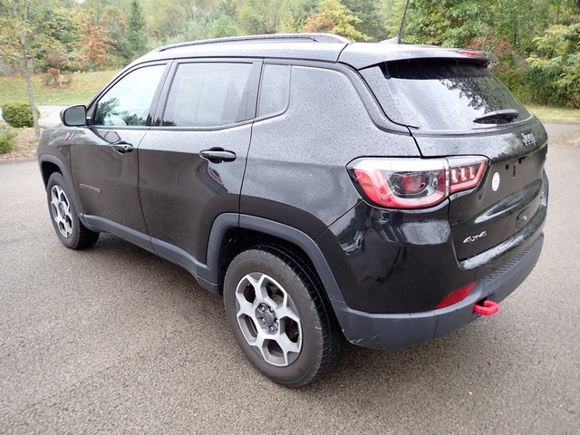 2022 Jeep Compass Trailhawk photo 2