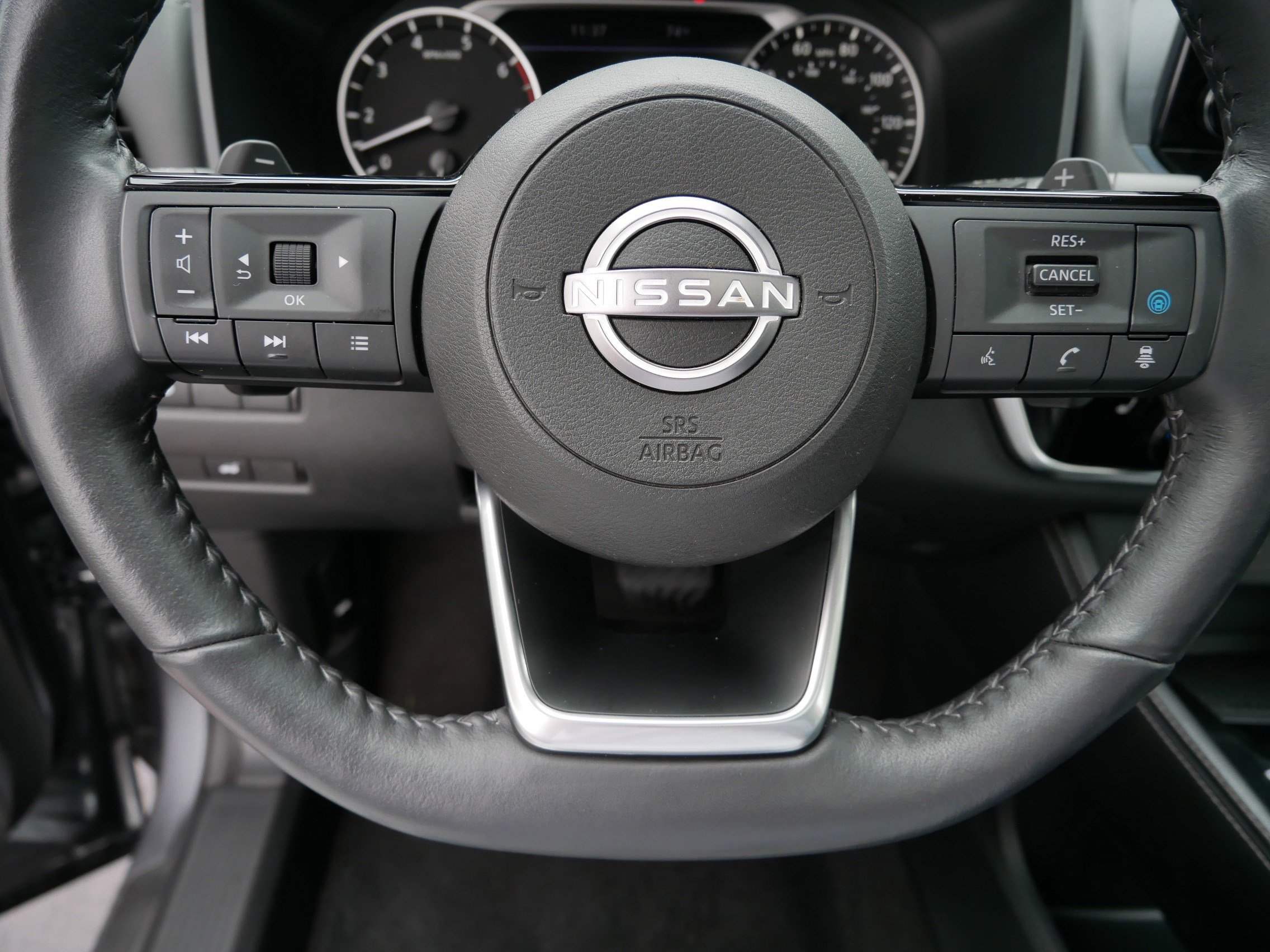 2023 Nissan Rogue SL photo 25