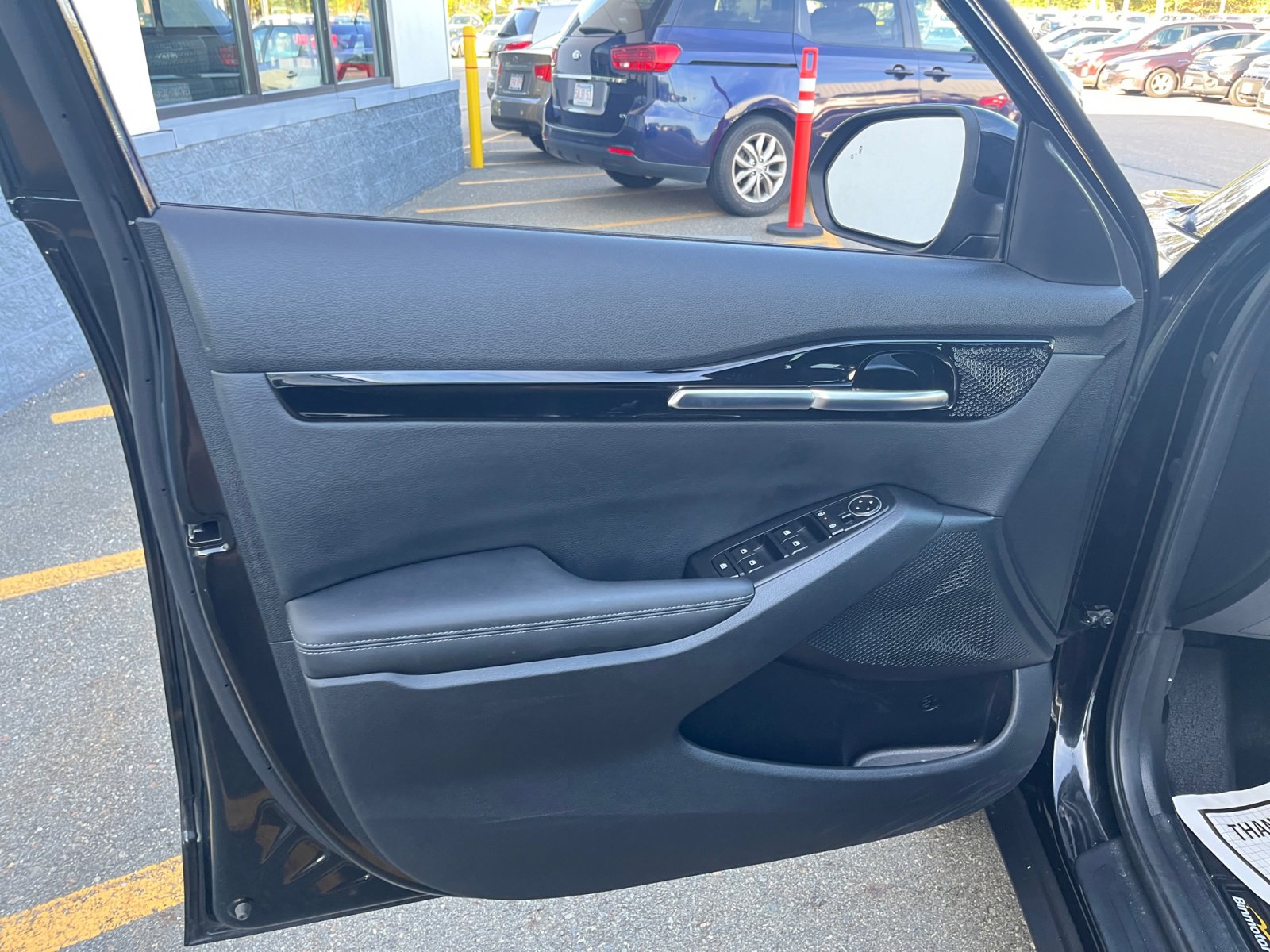 2024 Kia Seltos EX photo 25