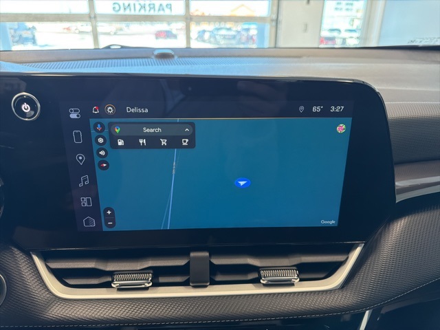 2025 Chevrolet Equinox LT photo 2