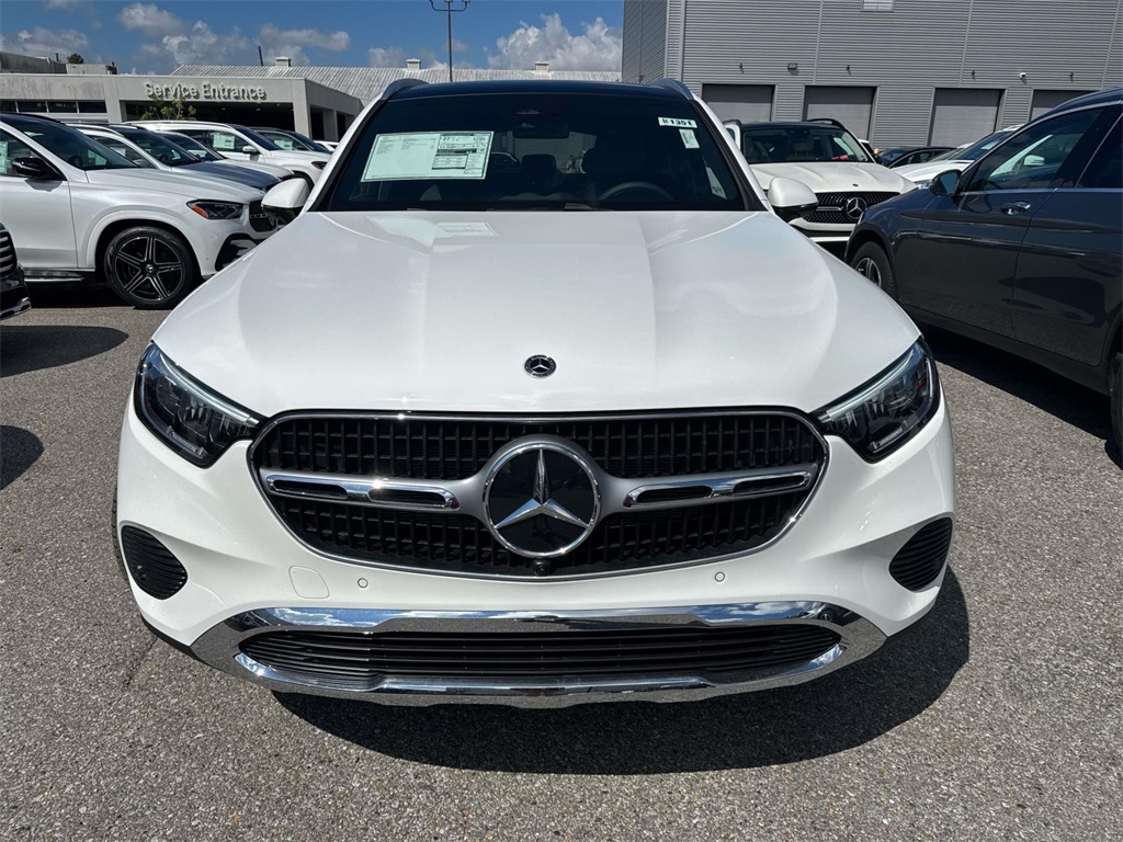 2026 Mercedes Benz GLC 300 photo 2
