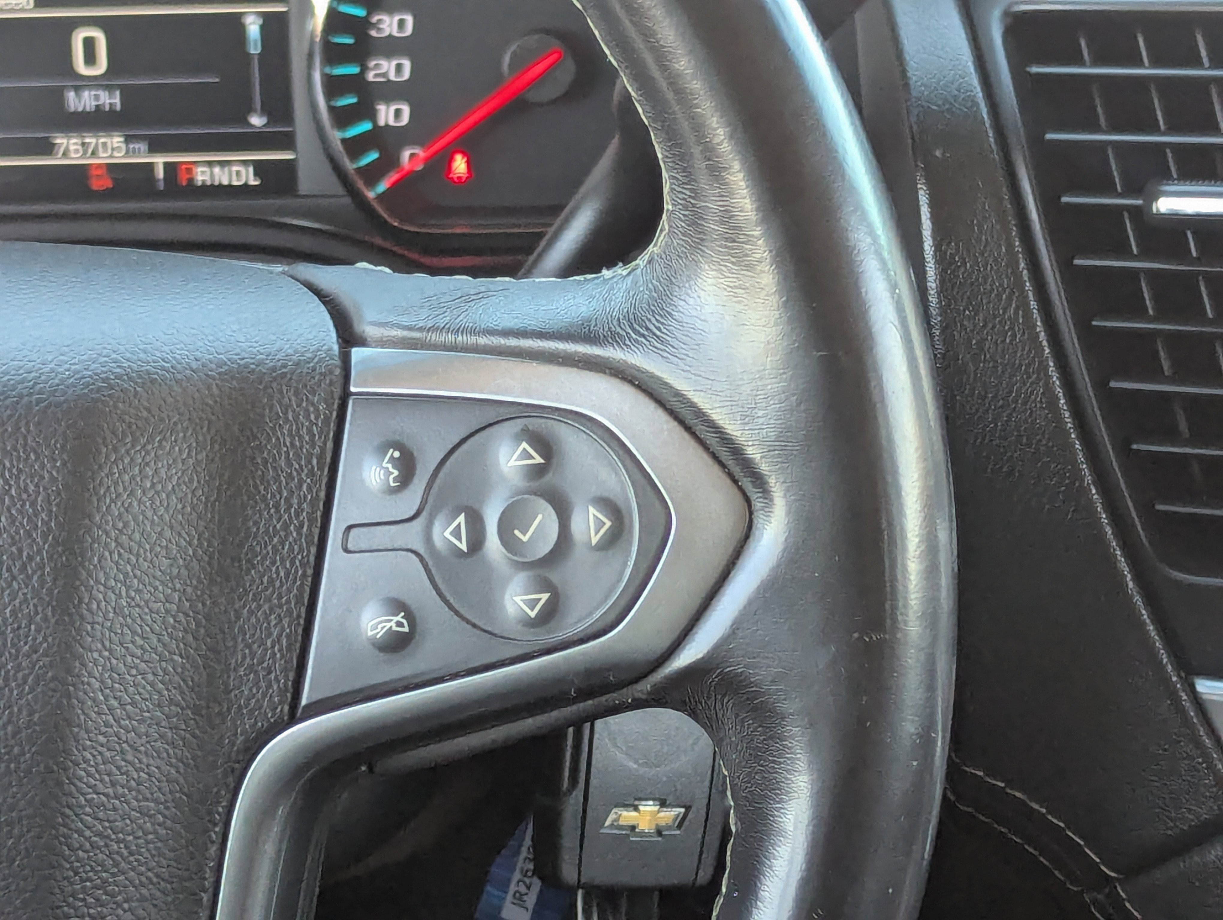 2018 Chevrolet Tahoe LS photo 2