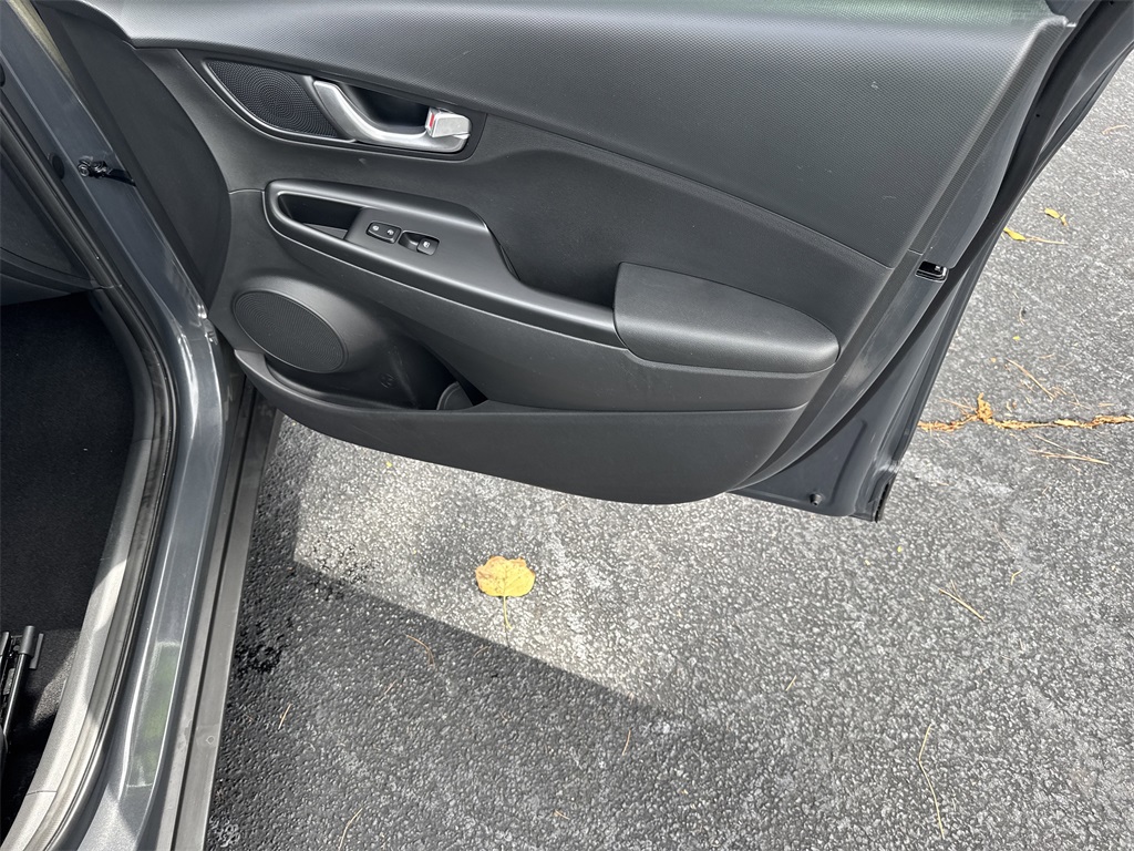 2023 Hyundai Kona SEL photo 14