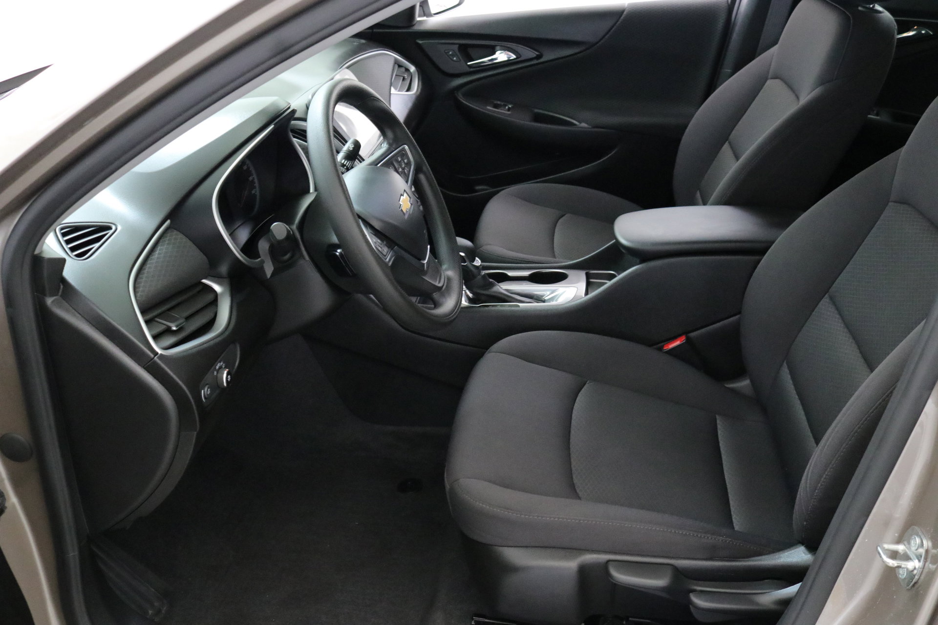 2022 Chevrolet Malibu LS photo 21