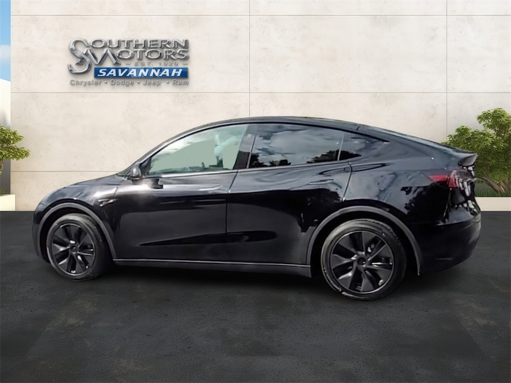 2025 Tesla Model Y Long Range photo 26