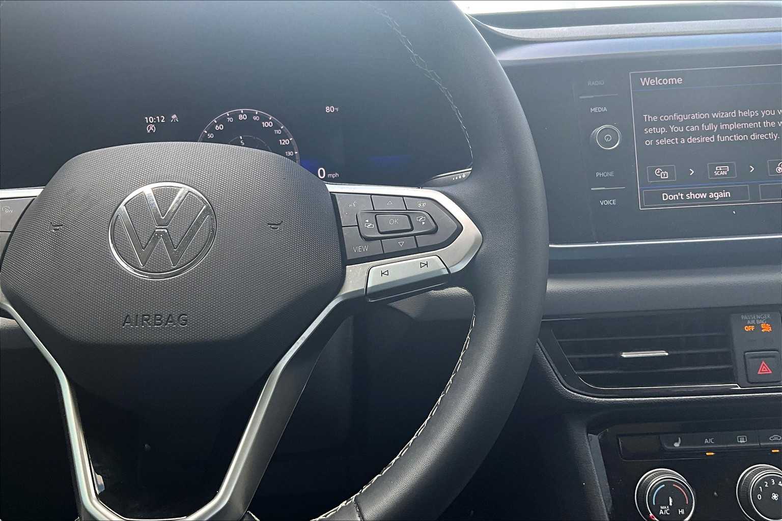 2023 Volkswagen Taos SE photo 21