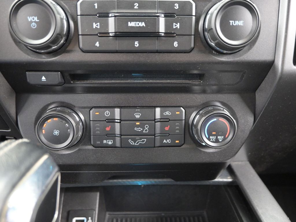 2018 Ford F-150 XLT photo 13
