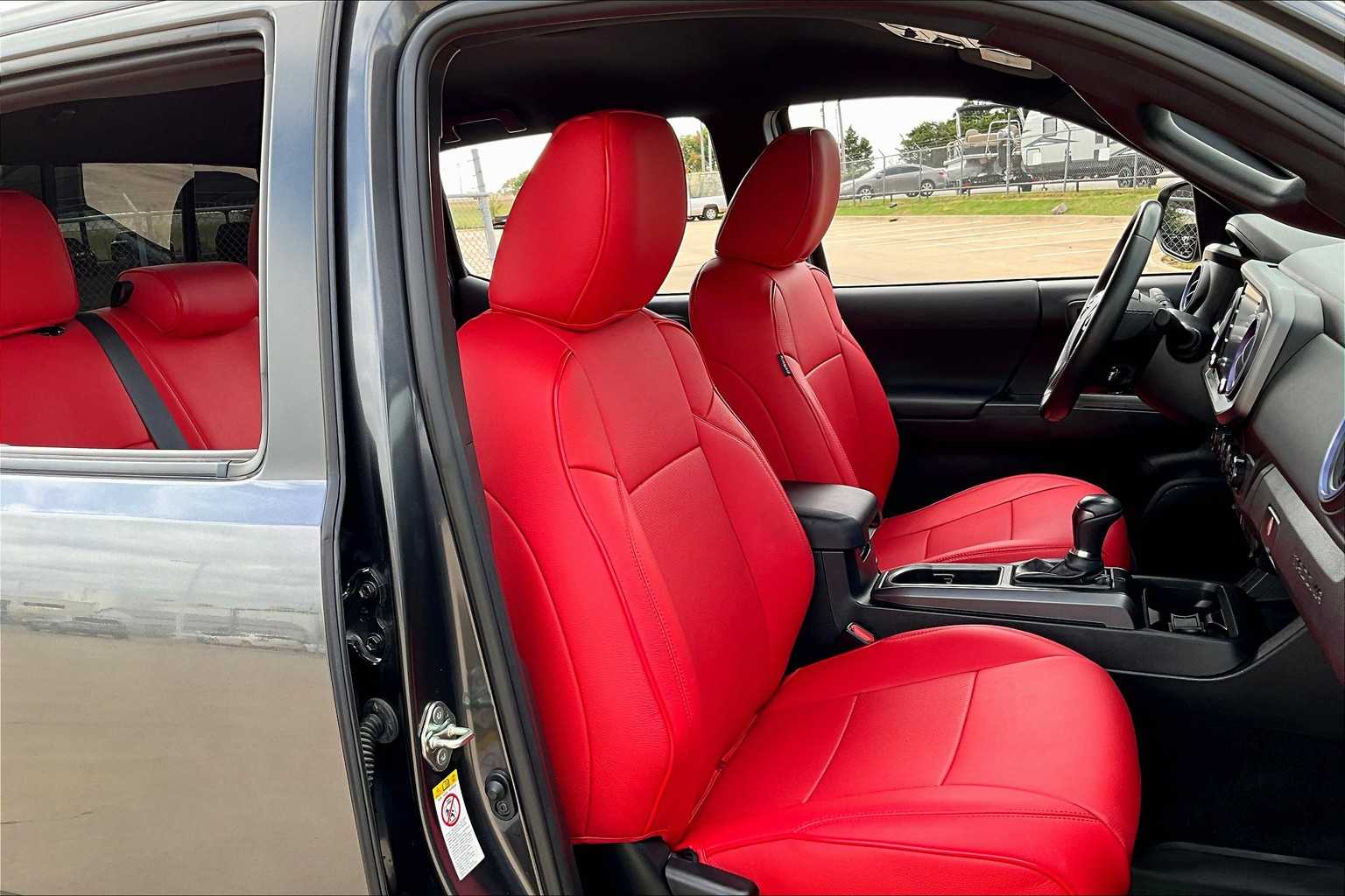 2020 Toyota Tacoma TRD photo 8