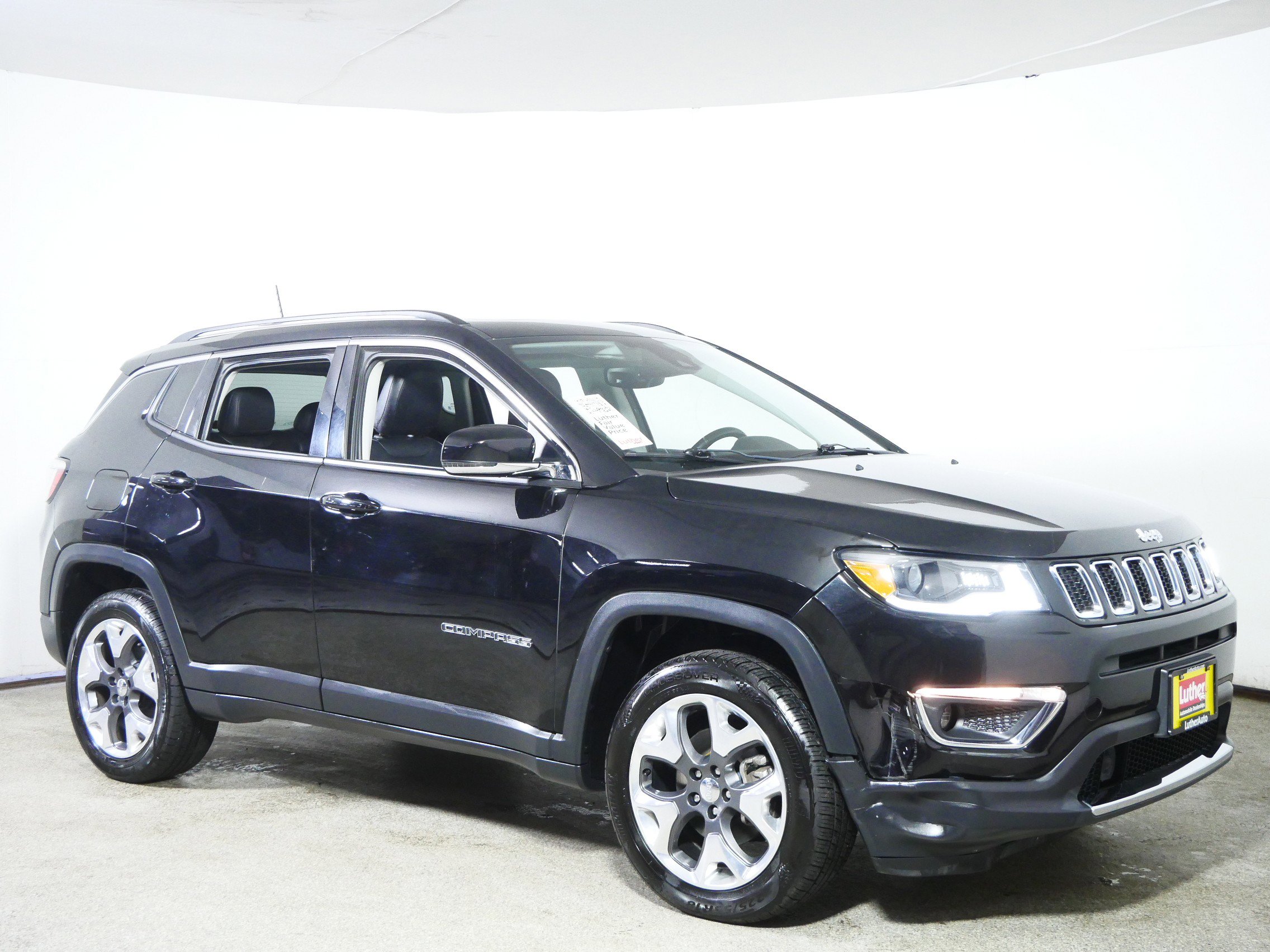 2018 Jeep Compass Limited's photo