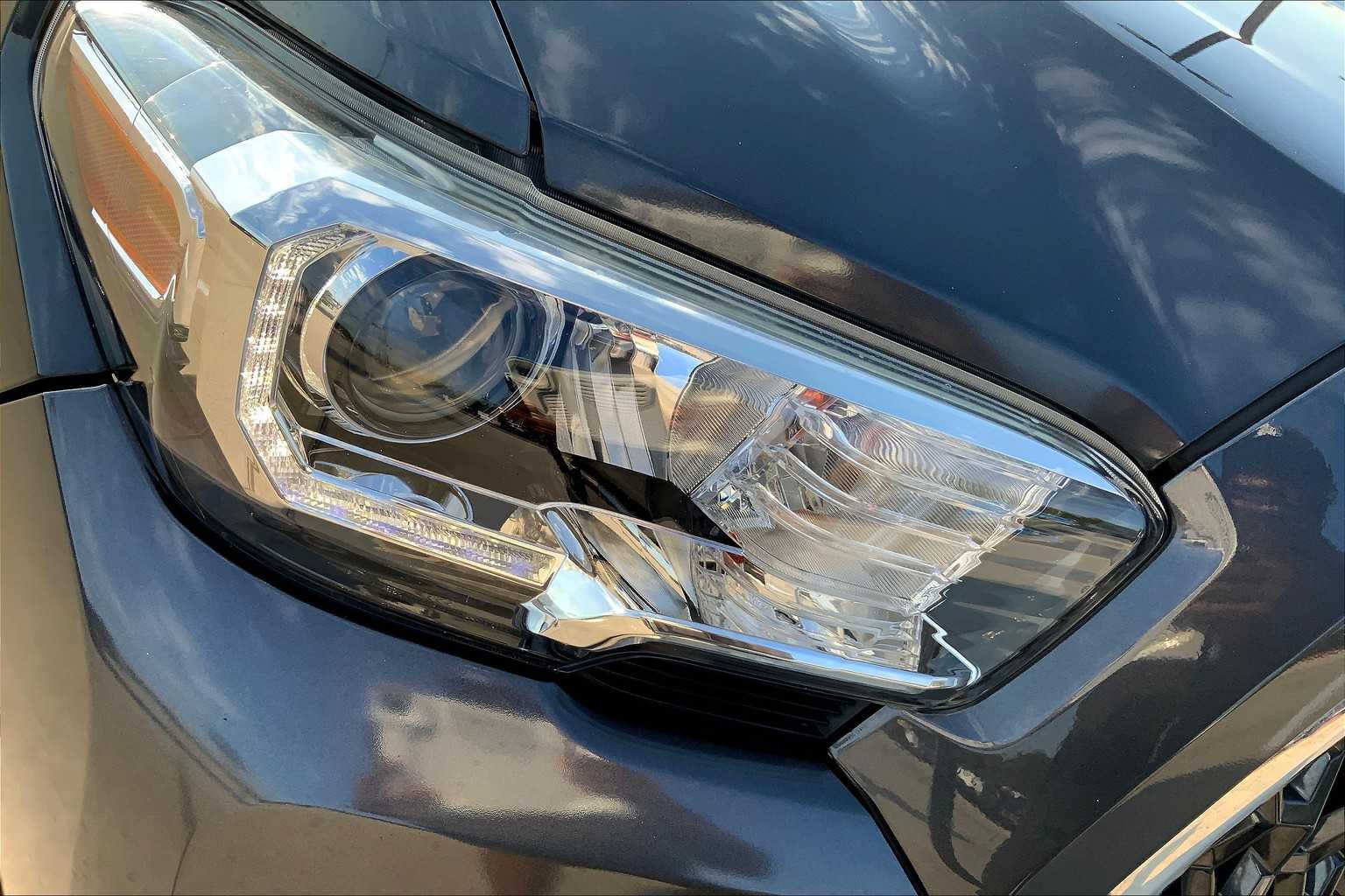 2019 Toyota Tacoma TRD photo 50