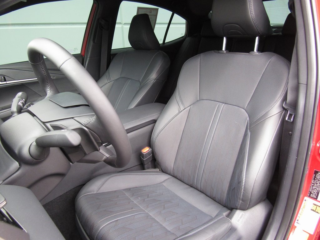 2025 Toyota Camry XSE photo 13