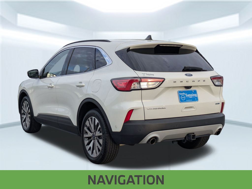 2020 Ford Escape Titanium photo 2