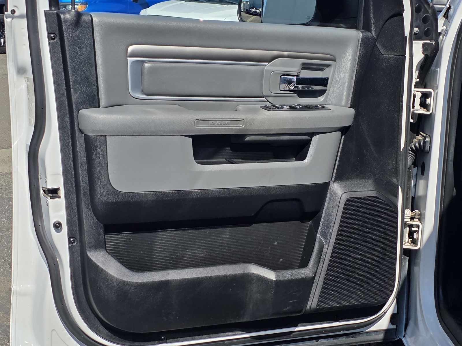 2018 Ram 2500 SLT photo 23