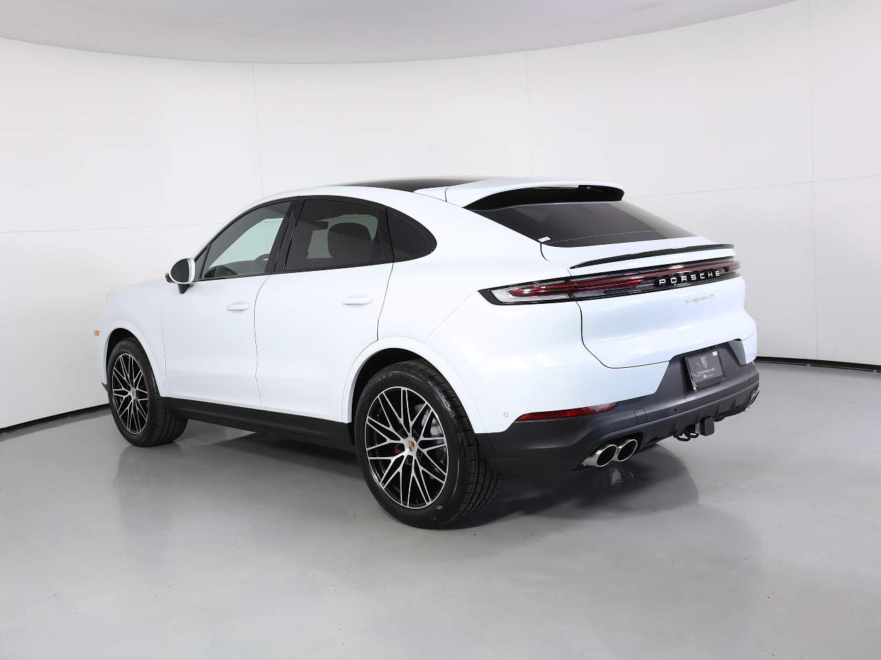 2026 Porsche Cayenne S Coupe photo 3