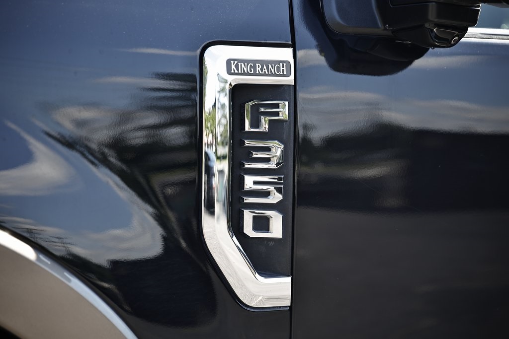 2022 Ford F-350 photo 5