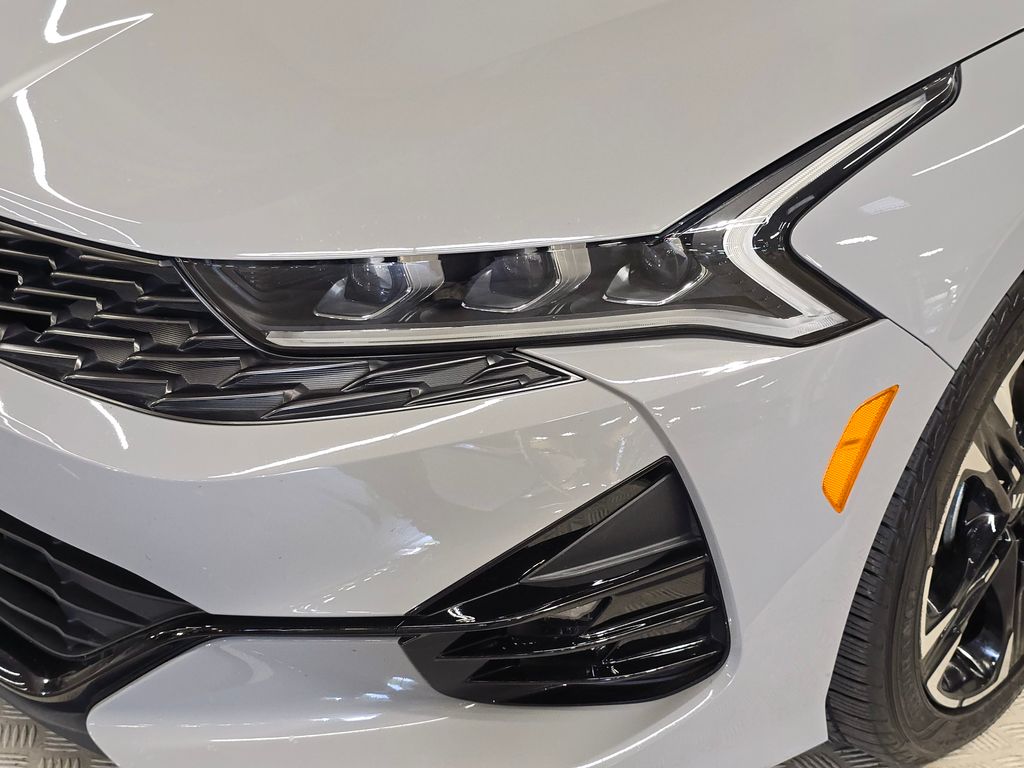 2021 Kia K5 GT-Line photo 12